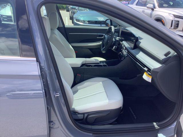 new 2025 Hyundai ELANTRA HEV car, priced at $27,200