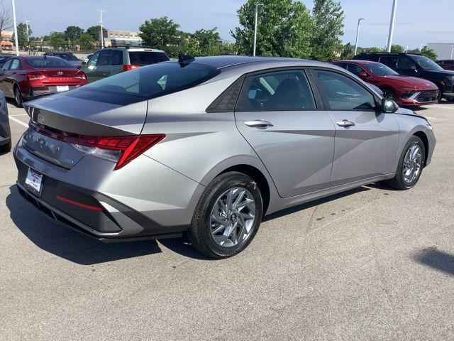 new 2025 Hyundai ELANTRA HEV car, priced at $27,200