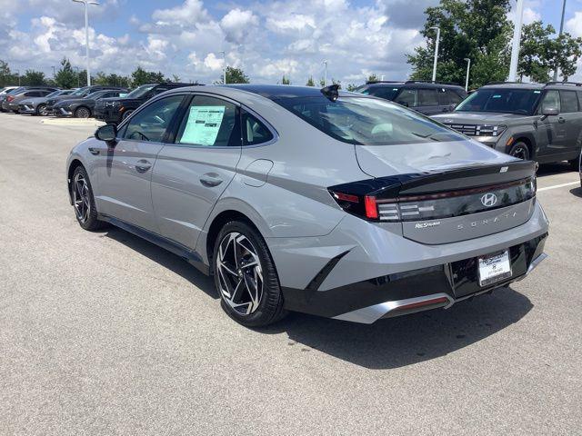 new 2025 Hyundai ELANTRA HEV car, priced at $27,200