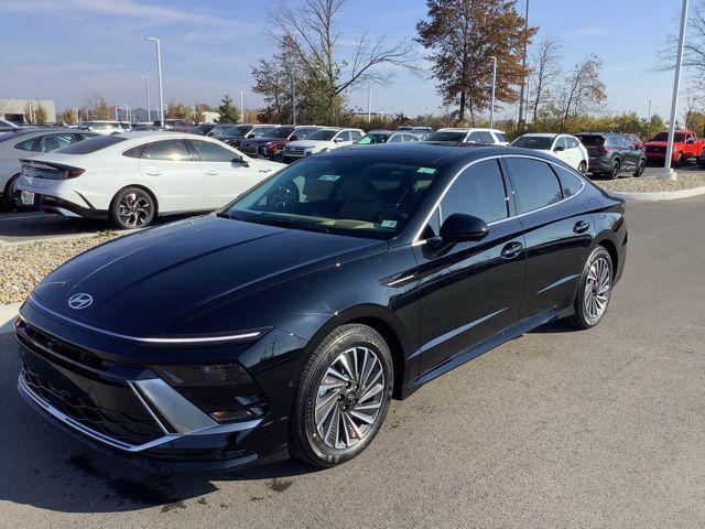 new 2025 Hyundai Sonata Hybrid car, priced at $39,150