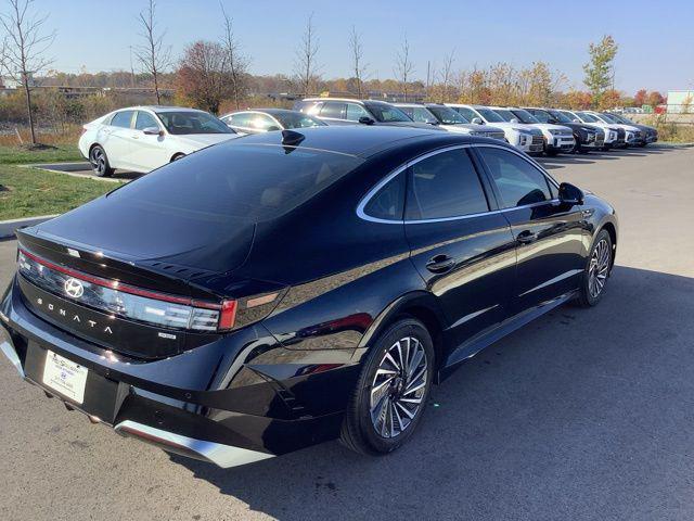 new 2025 Hyundai Sonata Hybrid car, priced at $39,150