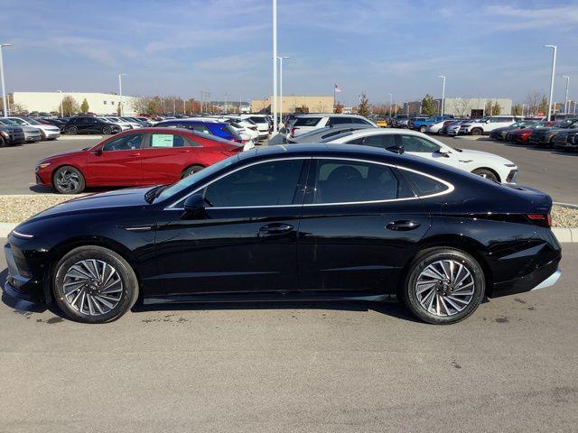 new 2025 Hyundai Sonata Hybrid car, priced at $39,150