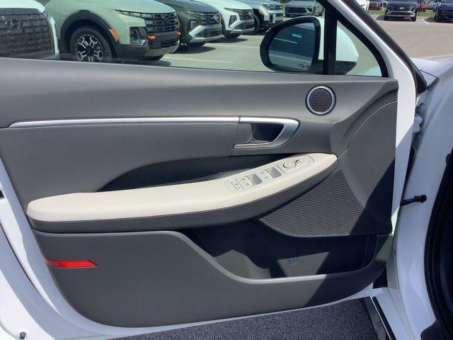 new 2025 Hyundai Sonata car, priced at $31,790