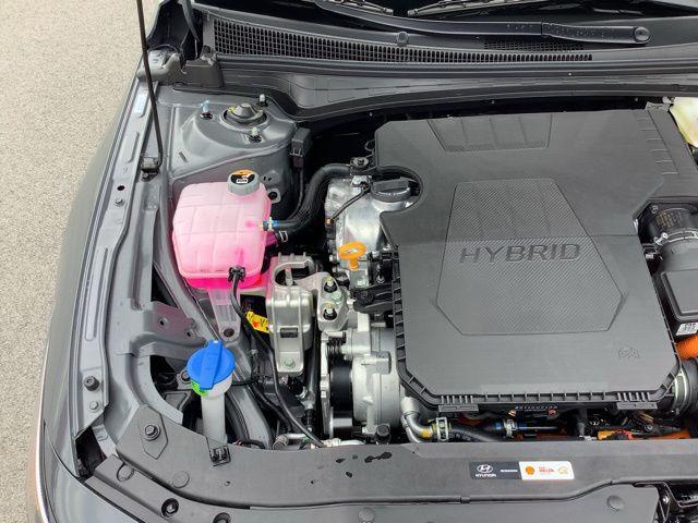new 2025 Hyundai Elantra car, priced at $29,175