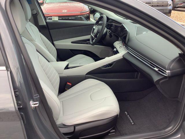 new 2025 Hyundai Elantra car, priced at $28,625