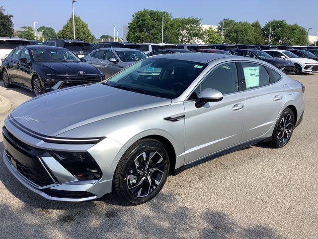 new 2025 Hyundai Sonata car, priced at $29,775