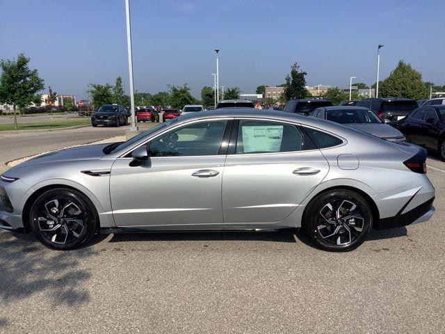 new 2025 Hyundai Sonata car, priced at $29,775
