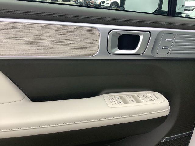 used 2025 Hyundai SANTA FE HEV car, priced at $45,900