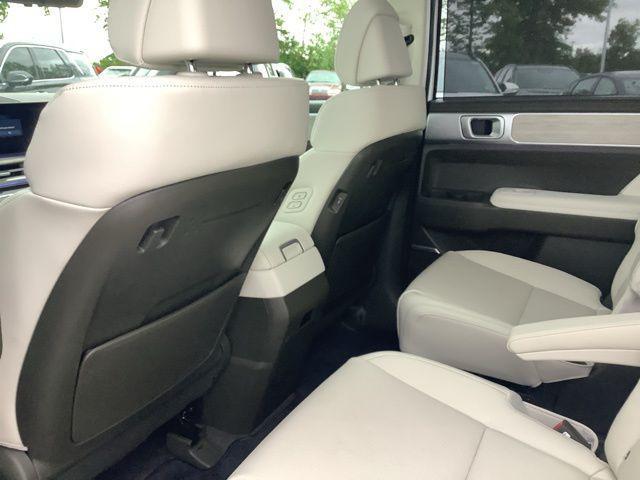 used 2025 Hyundai SANTA FE HEV car, priced at $45,900