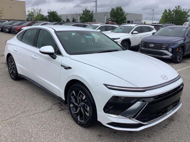 new 2025 Hyundai Sonata car, priced at $30,523