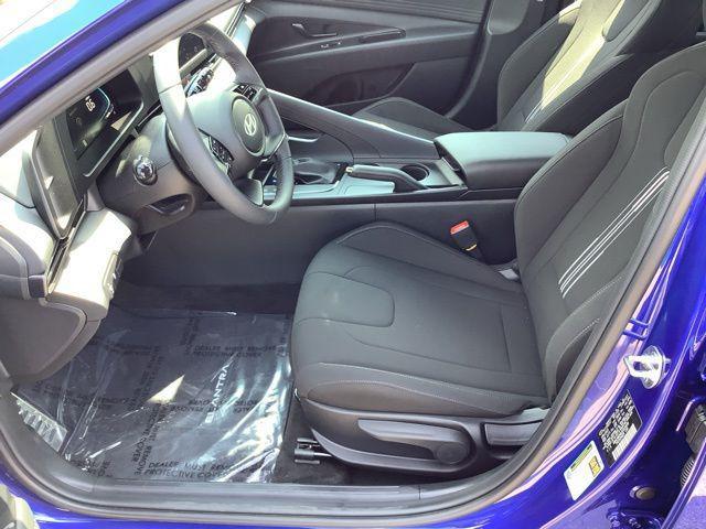 new 2025 Hyundai Elantra car, priced at $25,015