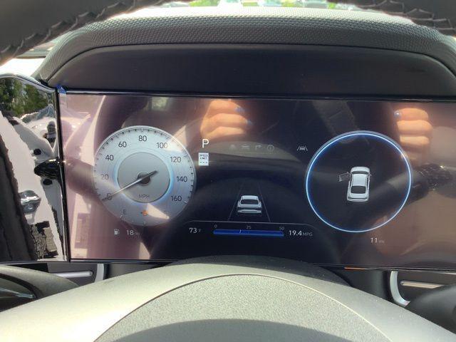 new 2025 Hyundai Elantra car, priced at $29,125