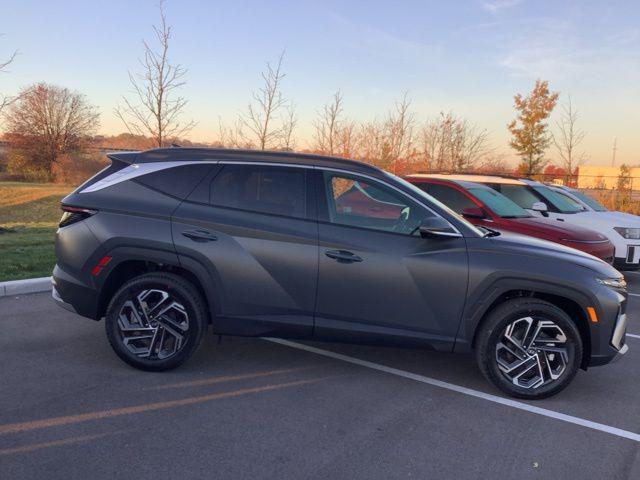 new 2025 Hyundai Tucson car, priced at $43,060