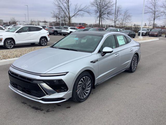 new 2025 Hyundai Sonata Hybrid car, priced at $39,335