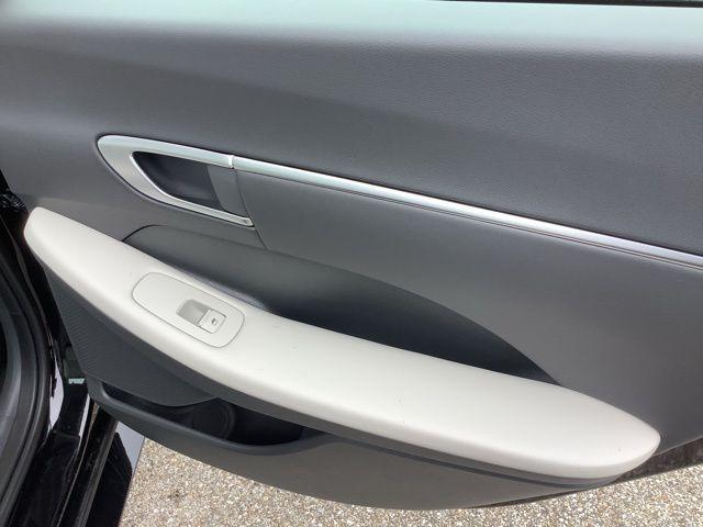 new 2025 Hyundai Sonata car, priced at $31,290