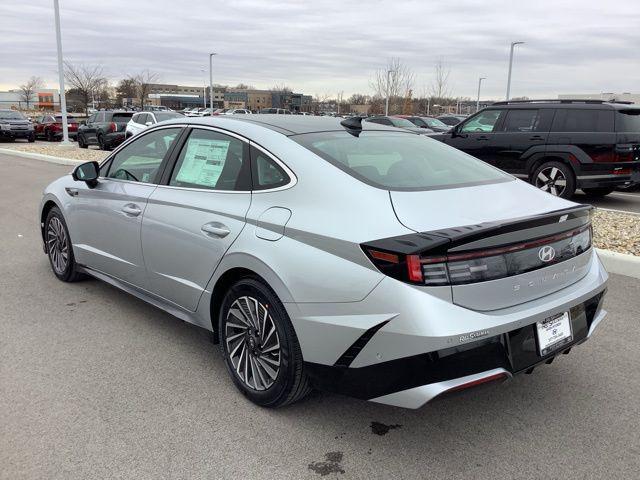 new 2025 Hyundai Sonata Hybrid car, priced at $39,355