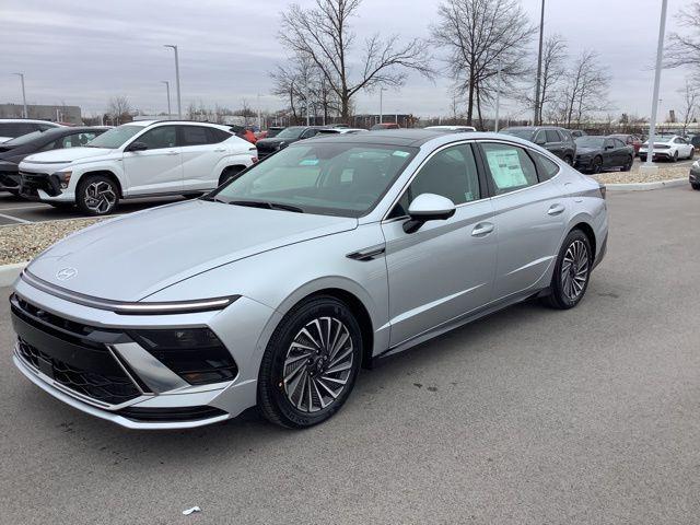 new 2025 Hyundai Sonata Hybrid car, priced at $39,355