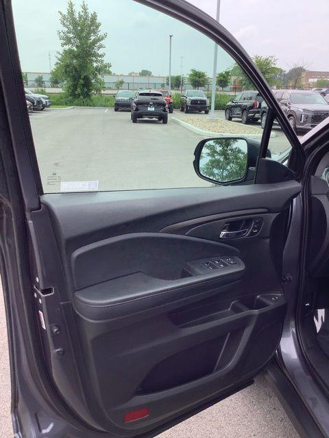 used 2022 Honda Pilot car, priced at $35,988