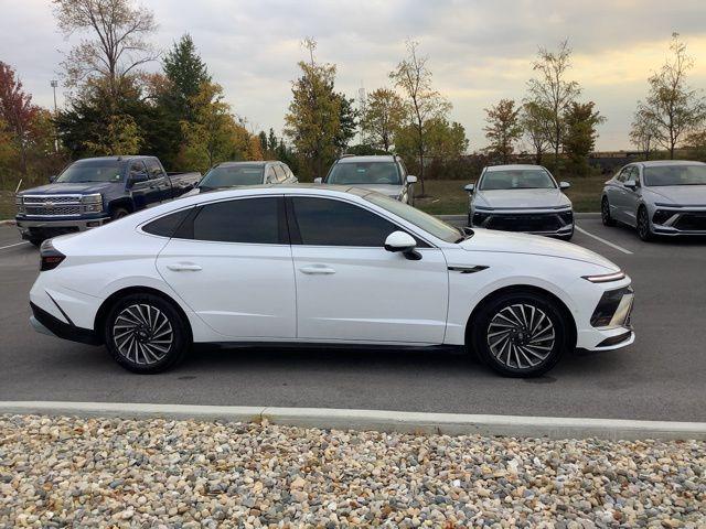 new 2025 Hyundai Sonata Hybrid car, priced at $39,630