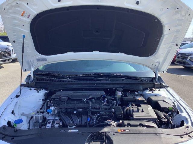new 2025 Hyundai Elantra car, priced at $25,565