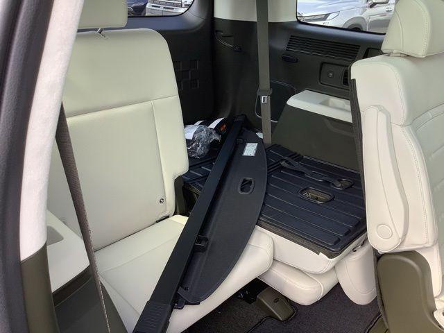 new 2025 Hyundai SANTA FE HEV car, priced at $51,930