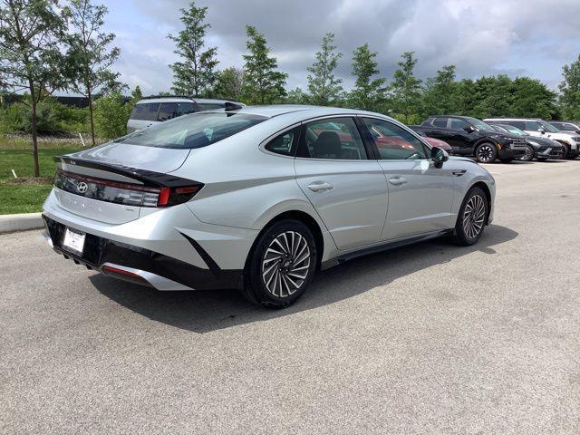 new 2025 Hyundai Sonata Hybrid car, priced at $33,040