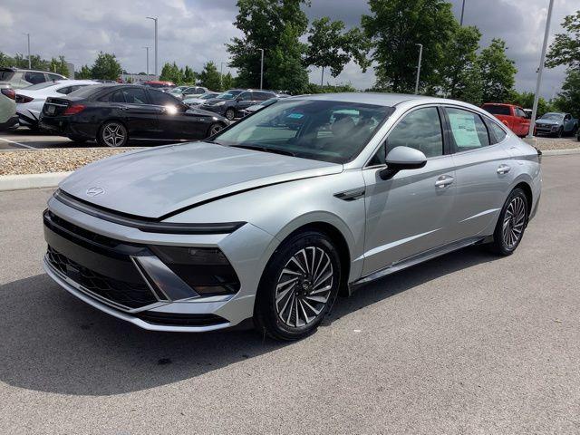 new 2025 Hyundai Sonata Hybrid car, priced at $33,040