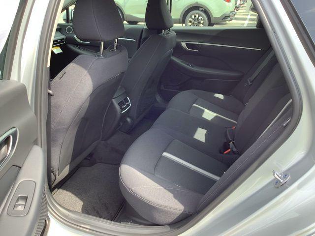 new 2025 Hyundai Sonata Hybrid car, priced at $33,040