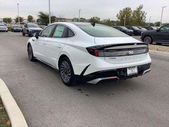 new 2026 Hyundai Sonata Hybrid car, priced at $34,595