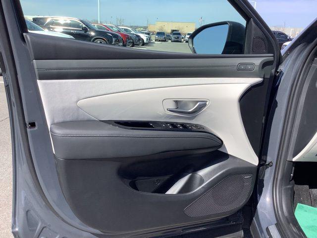 new 2025 Hyundai Tucson car, priced at $42,435
