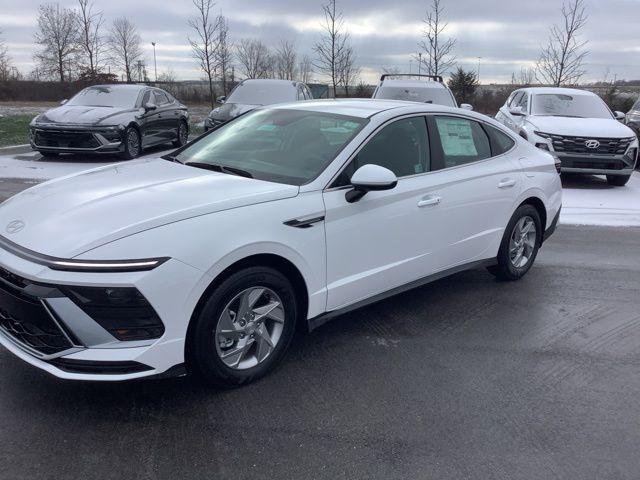 new 2025 Hyundai Sonata car, priced at $28,810