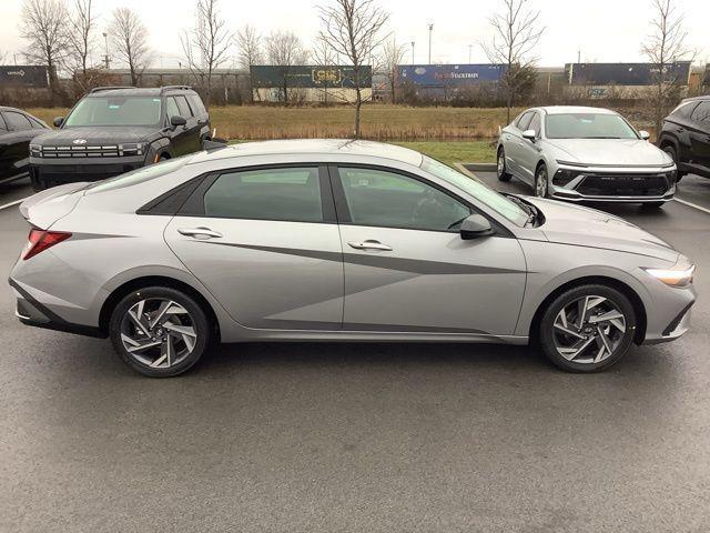 new 2025 Hyundai Elantra car, priced at $24,665