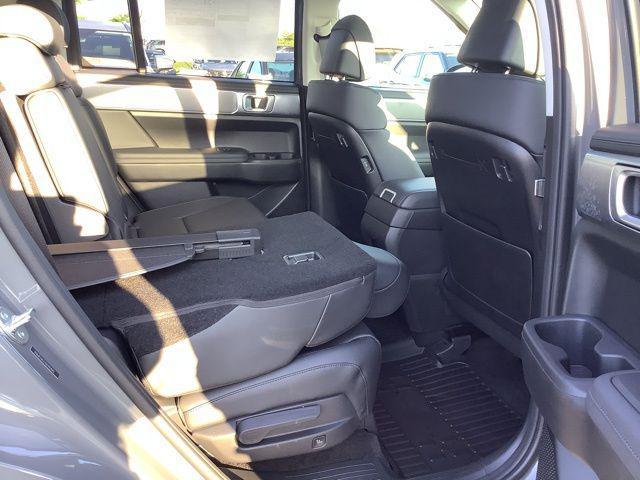 new 2025 Hyundai Santa Fe car, priced at $39,165