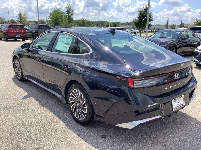 new 2025 Hyundai Sonata Hybrid car, priced at $39,585