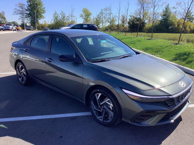 new 2025 Hyundai Elantra car, priced at $24,665