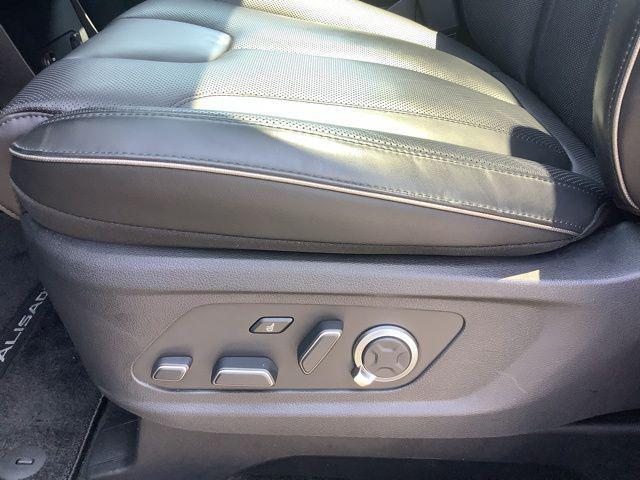 used 2024 Hyundai Palisade car, priced at $47,990