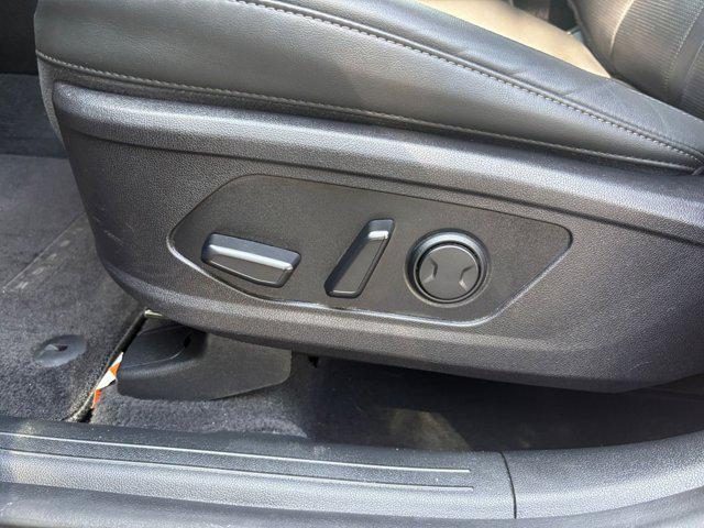 used 2024 Kia Sorento car, priced at $28,287