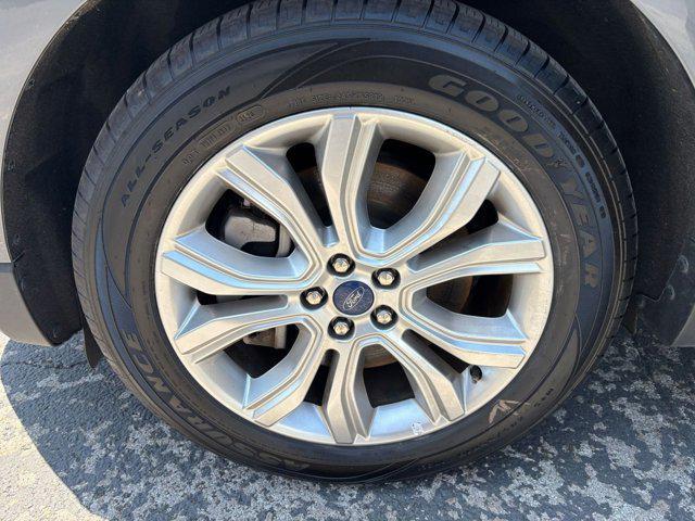 used 2022 Ford Edge car, priced at $20,995