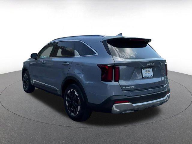 used 2024 Kia Sorento car, priced at $28,651