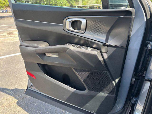 used 2024 Kia Sorento car, priced at $28,651