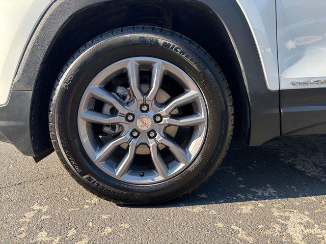 used 2024 GMC Terrain car, priced at $24,586