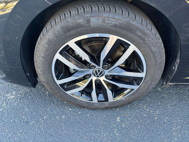 used 2025 Volkswagen Jetta car, priced at $21,283