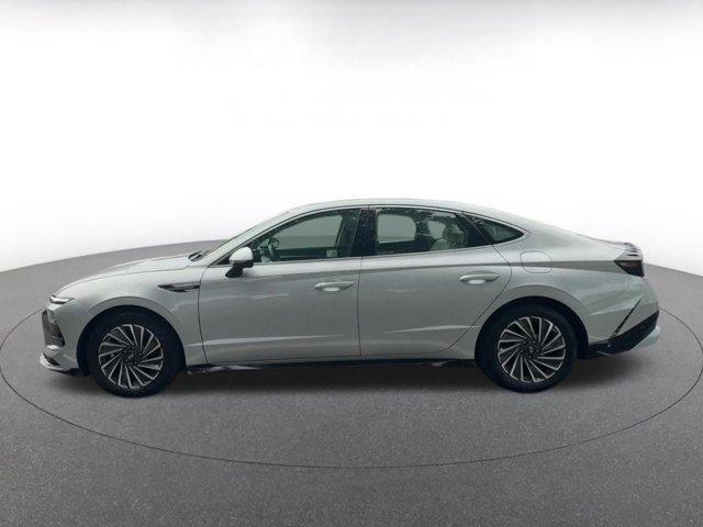 used 2024 Hyundai Sonata Hybrid car, priced at $23,781