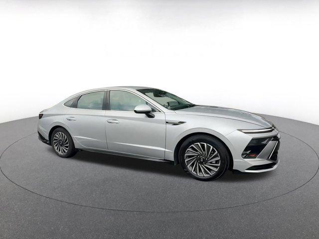 used 2024 Hyundai Sonata Hybrid car, priced at $23,781