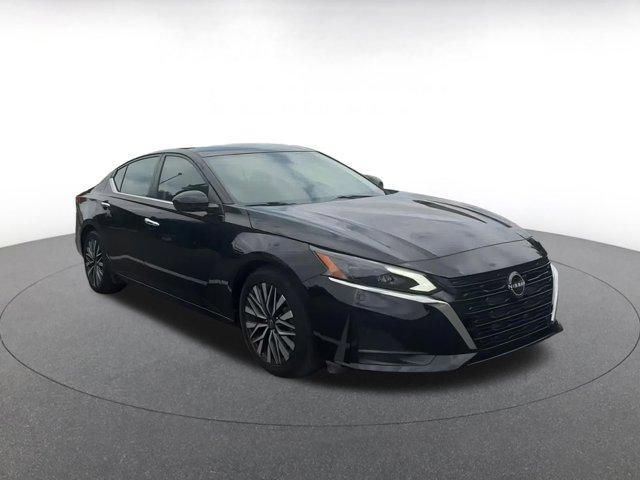 used 2023 Nissan Altima car, priced at $25,105