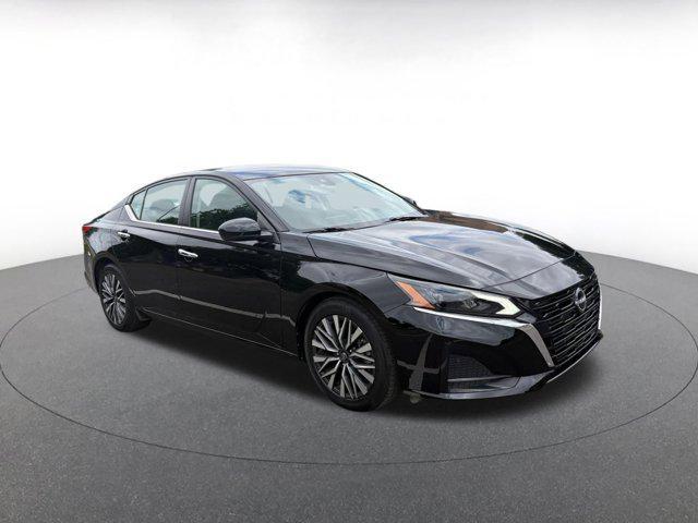 used 2023 Nissan Altima car, priced at $25,105