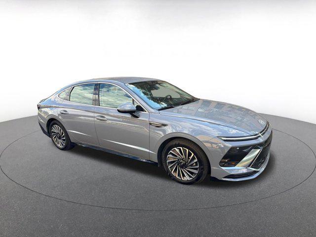 used 2024 Hyundai Sonata Hybrid car, priced at $23,702