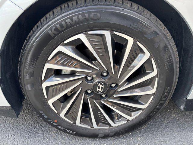 used 2024 Hyundai Sonata Hybrid car, priced at $24,043