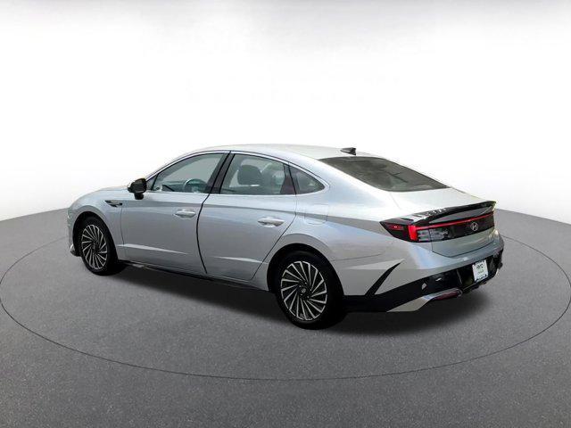 used 2024 Hyundai Sonata Hybrid car, priced at $23,467