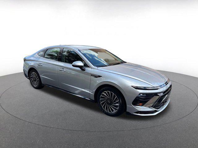 used 2024 Hyundai Sonata Hybrid car, priced at $23,467